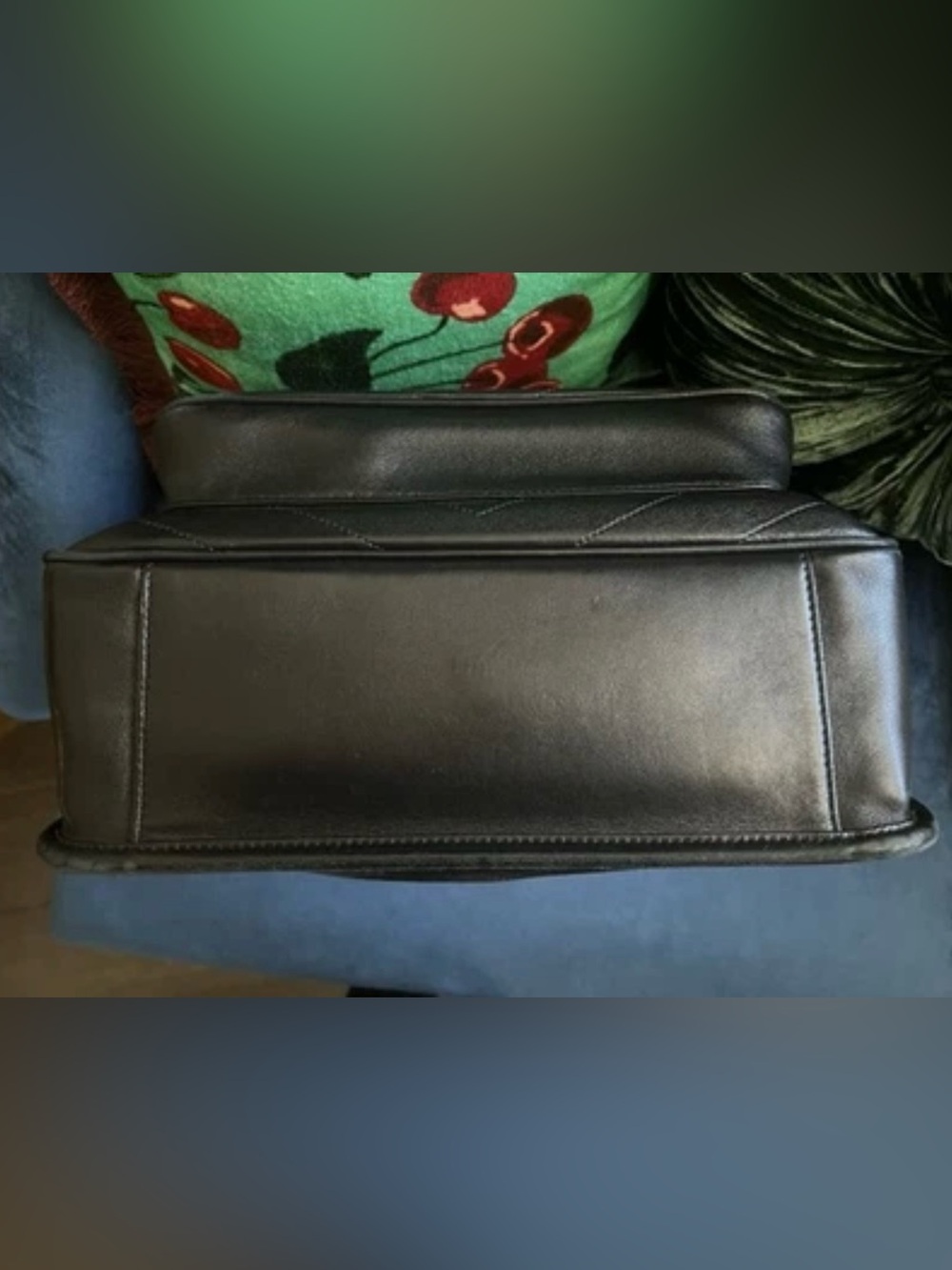 Saint Laurent Niki Medium Shoulder Bag – Black Smooth Calfskin - 100% Authentic - Picture 5 of 15